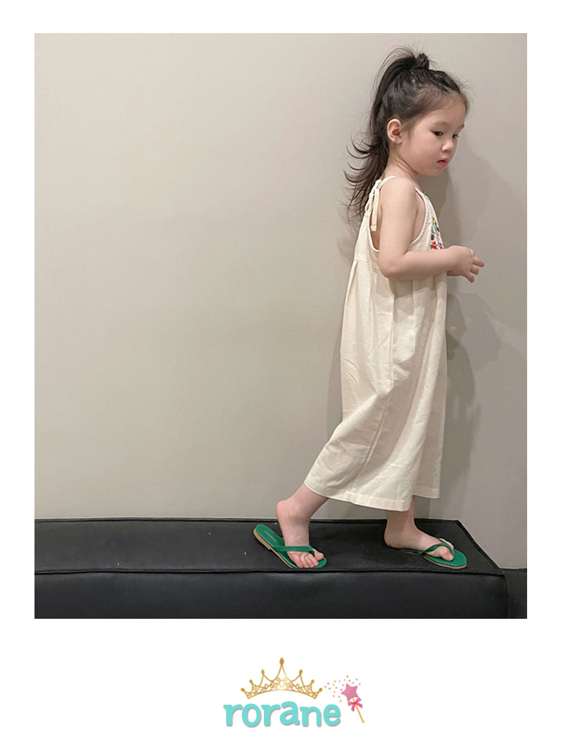 Flower_jump_suit_05.jpg